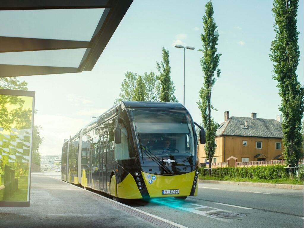 Ônibus elétricos abrem nova frente de investimentos em energia e recarga