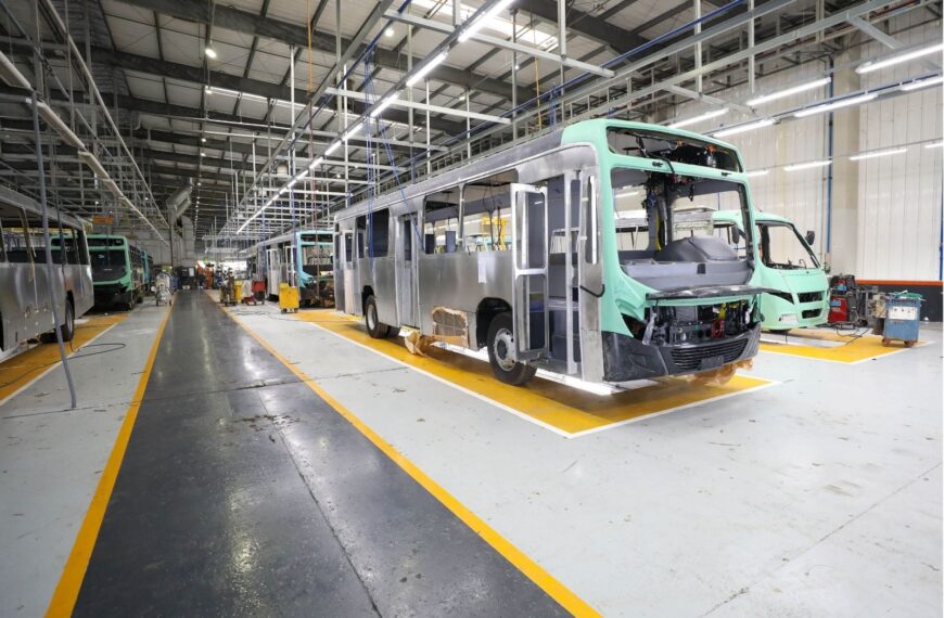Produção de ônibus cai 3,1% no Brasil até julho de 2026