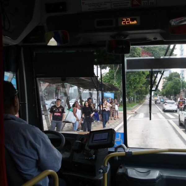 Salário de motorista de ônibus em São Paulo passa a R$ 4.563,86 após acordo