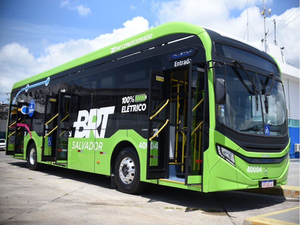 Salvador avança em projeto para integrar 100 novos ônibus elétricos no BRT