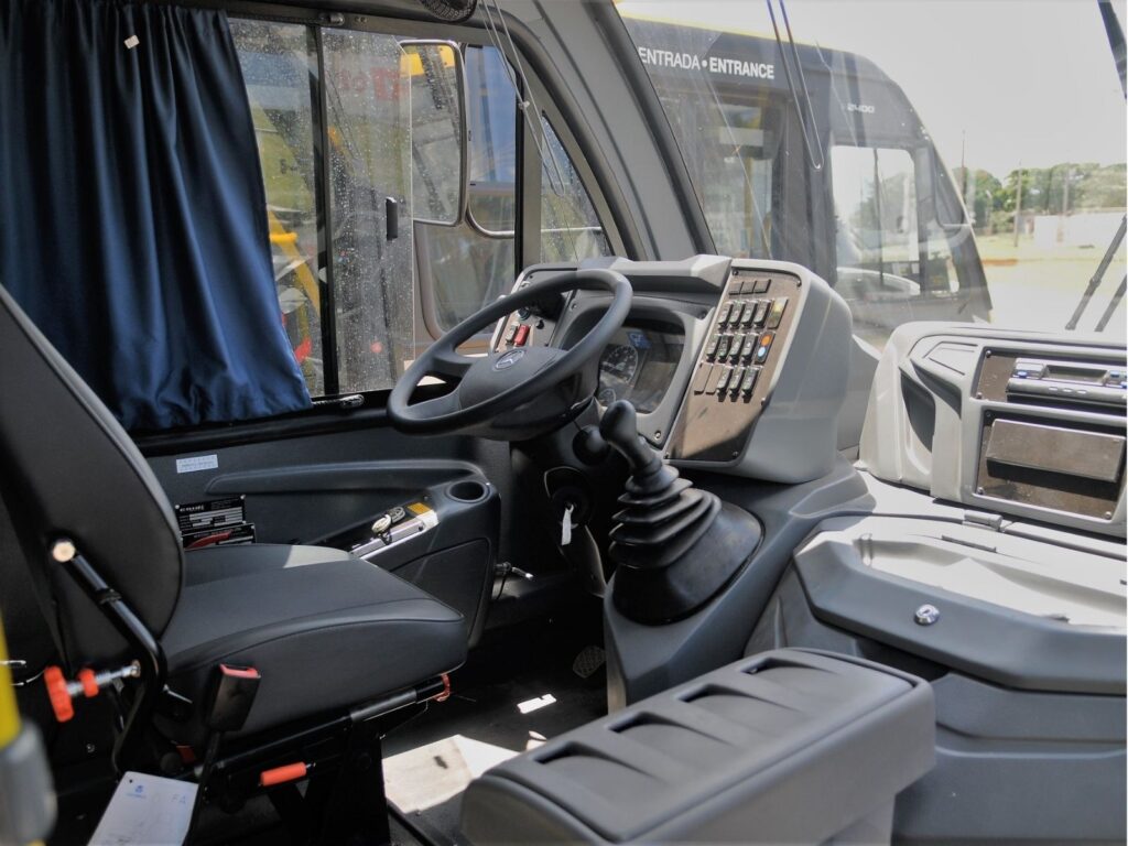TST mantém justa causa de motorista de ônibus após demissão por uso de celular