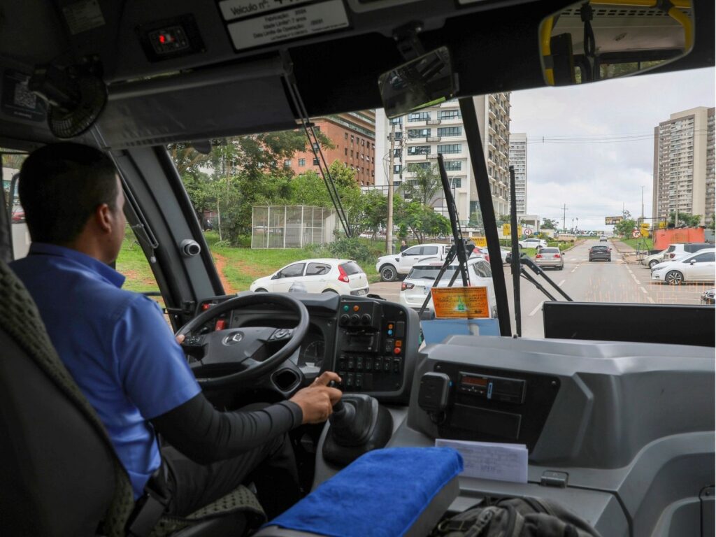 TST mantém justa causa de motorista que recusou treinamento para ser cobrador