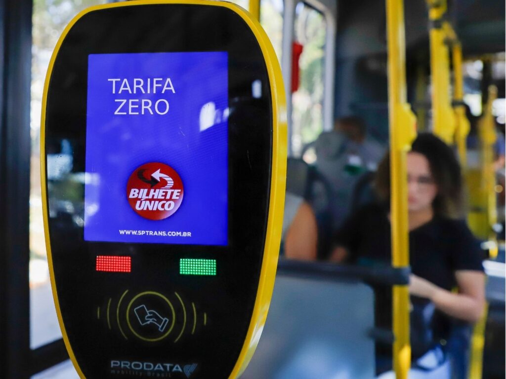 Tarifa zero fica fora do plano de Lula, mas pode virar prioridade, afirma deputado