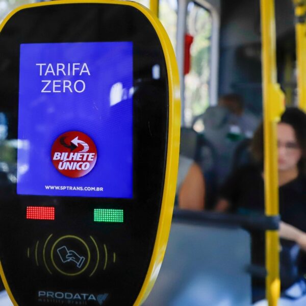 Tarifa zero fica fora do plano de Lula, mas pode virar prioridade, afirma deputado