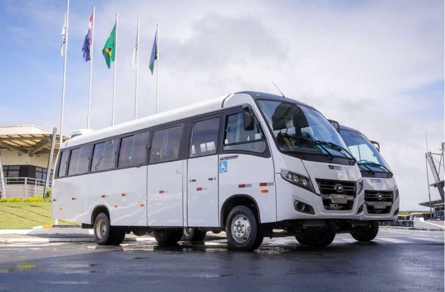 Tema Transportes renova frota de fretamento na Zona Franca de Manaus com novos micro-ônibus