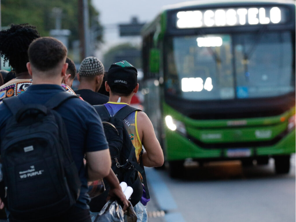 Transporte público perde passageiros e amplia dependência de subsídios no Brasil