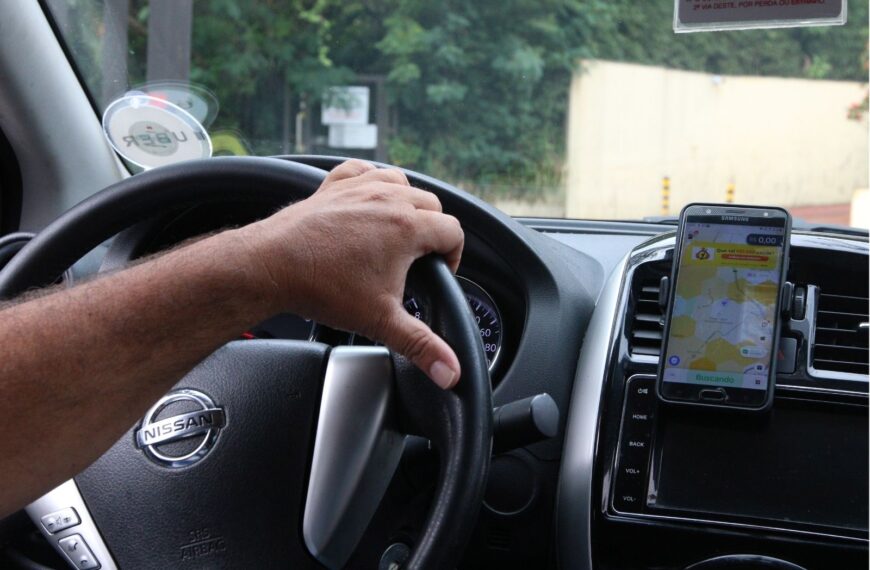 Uberização: STF adia julgamento sobre vínculo entre motoristas e plataformas