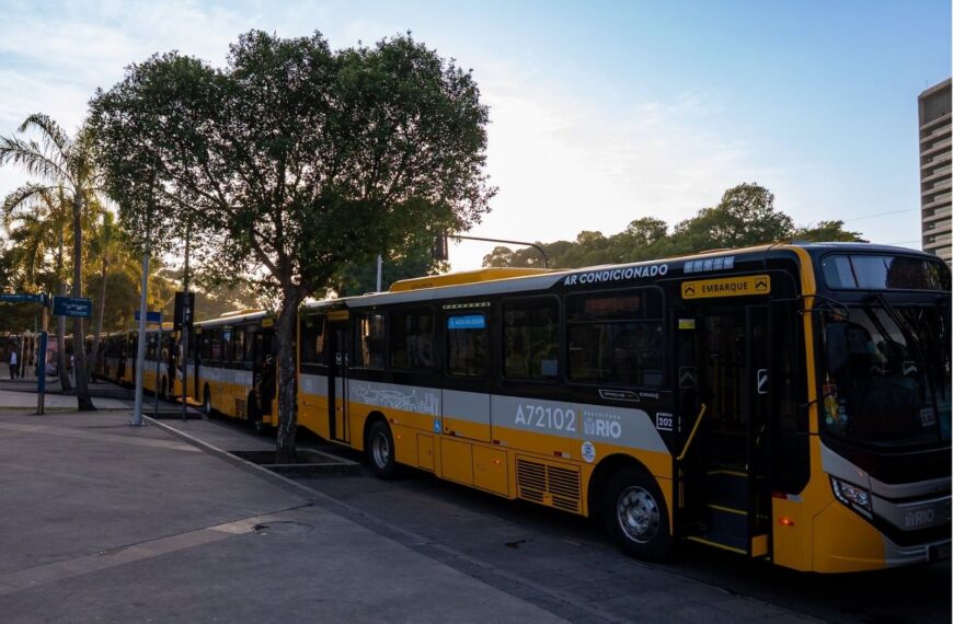 Violência faz 411 linhas de ônibus mudarem itinerários no Rio em 2026