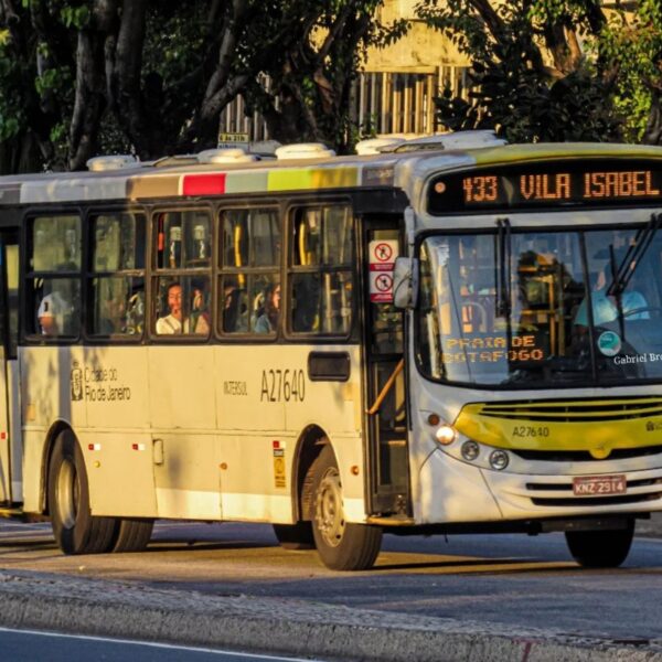 Consórcios Intersul e Transcarioca terão multas de R$ 3,8 milhões no Rio