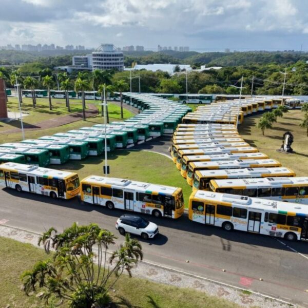 Frota de Salvador terá 700 novos ônibus Euro 6 até o fim de 2026