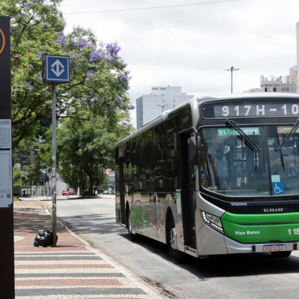 São Paulo tem ônibus mais lentos que em 2019, mostram dados da SPTrans