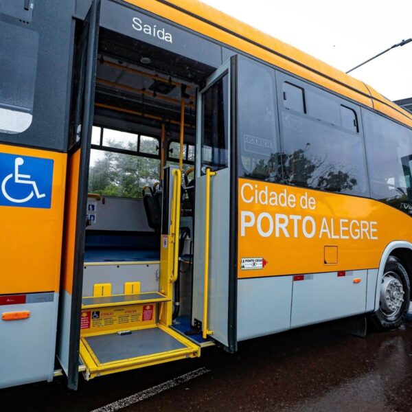 Transporte Solidário atende mais de 9,8 mil passageiros durante Operação Inverno em Porto Alegre