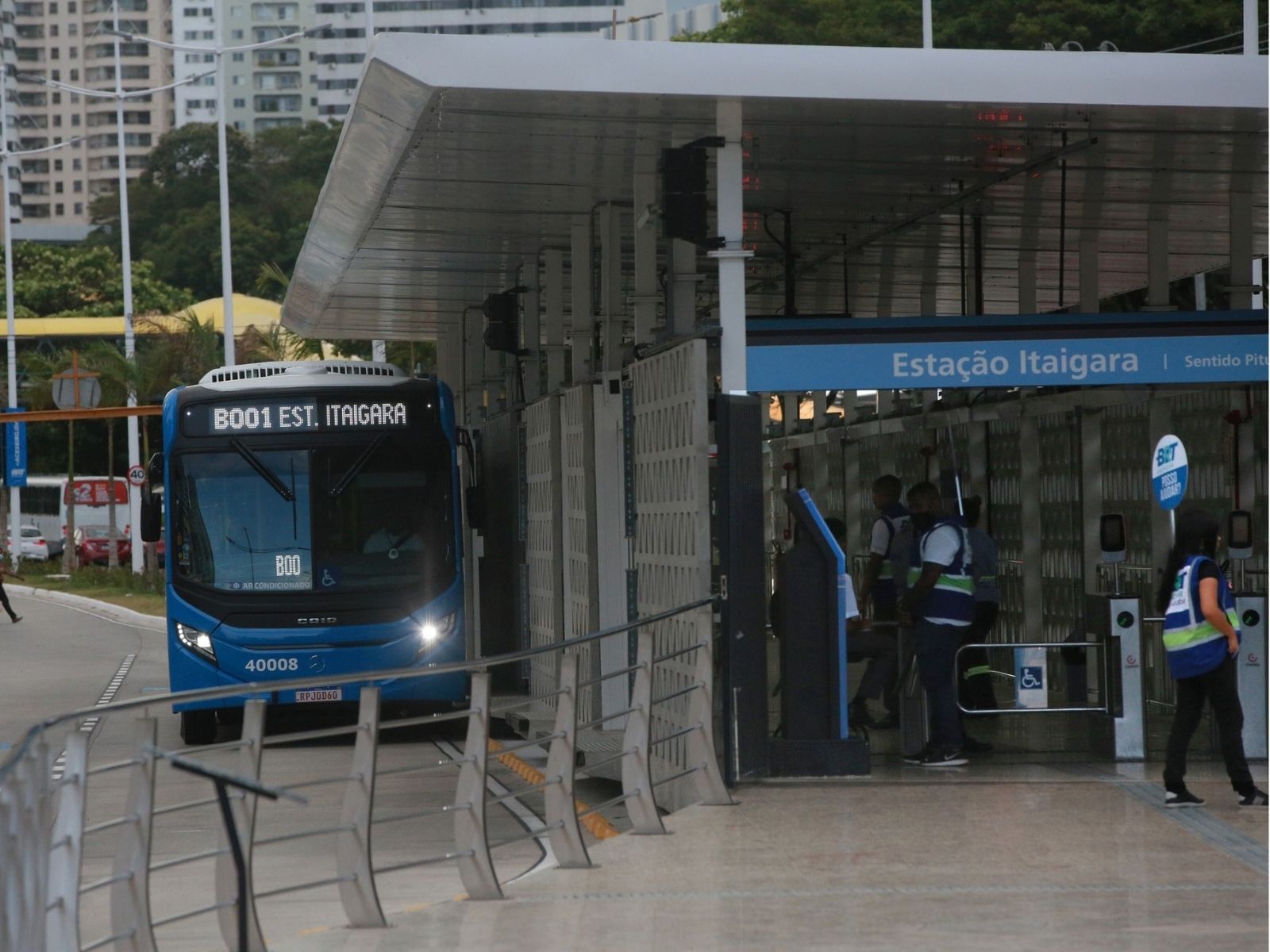 BRT Salvador completa quatro anos com média de 95 mil passageiros por dia
