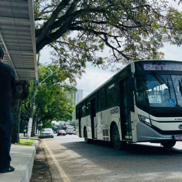 Greve de ônibus em Macapá chega ao quinto dia e mantém frota reduzida