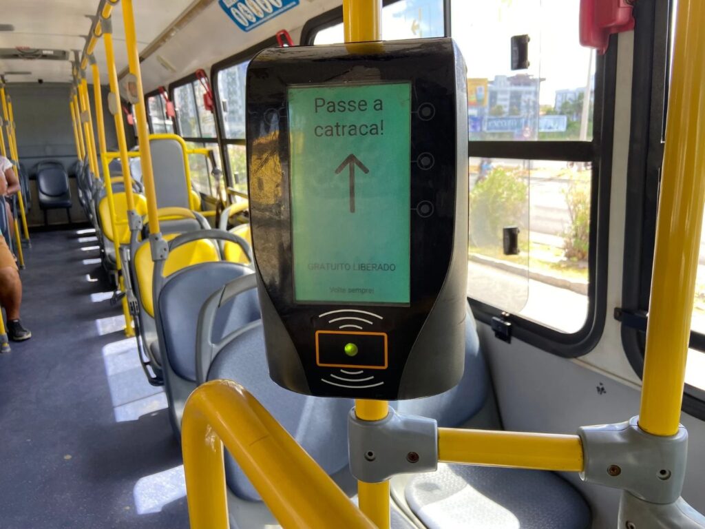 Lula anuncia PEC para garantir passe livre no transporte público aos fins de semana