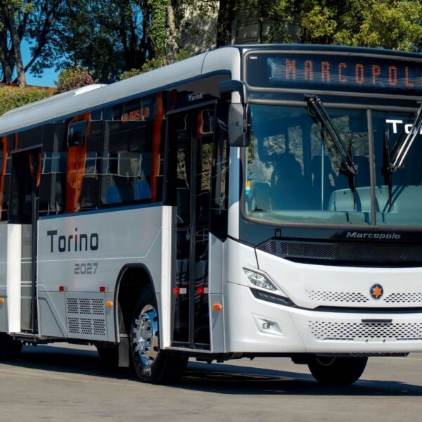 Marcopolo inicia entregas do novo Torino 2027