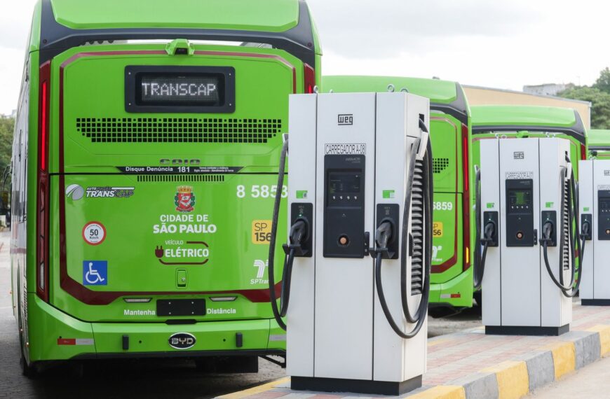 São Paulo reduz ritmo de expansão dos ônibus elétricos por falta de infraestrutura