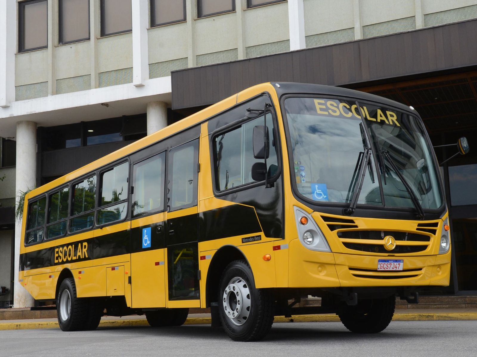 TCU rejeita pedido da Mercedes-Benz em licitação nacional de ônibus escolares